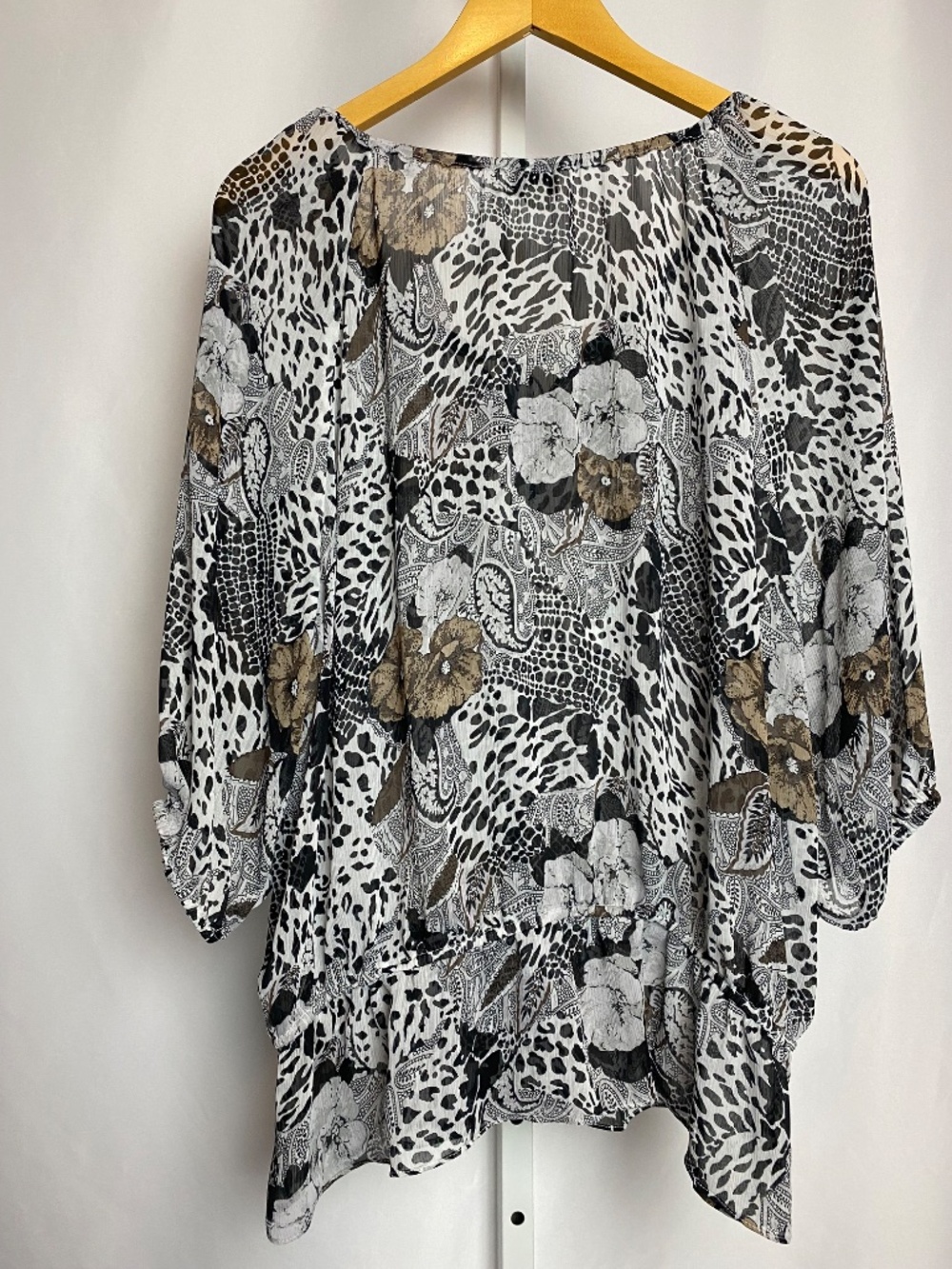 Studio Works Womenʻs Sheer Lightweight Paisley Floral Animal Print Blouse XL - Picture 7 of 7